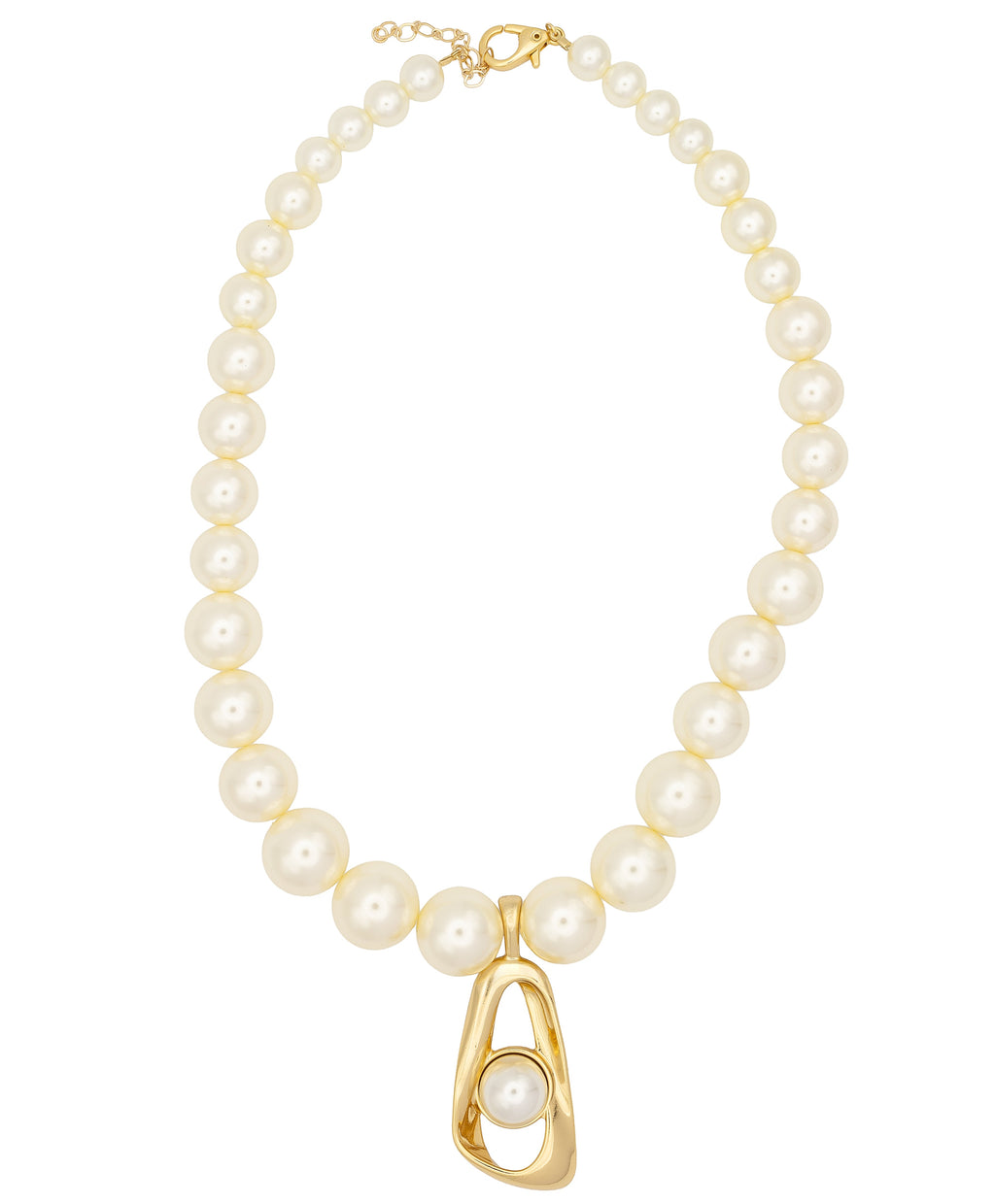 Modern pearl necklace with sculptural gold pendant. Elegant, dimensional, and handcrafted for intentional style by DrammaⓇ.

