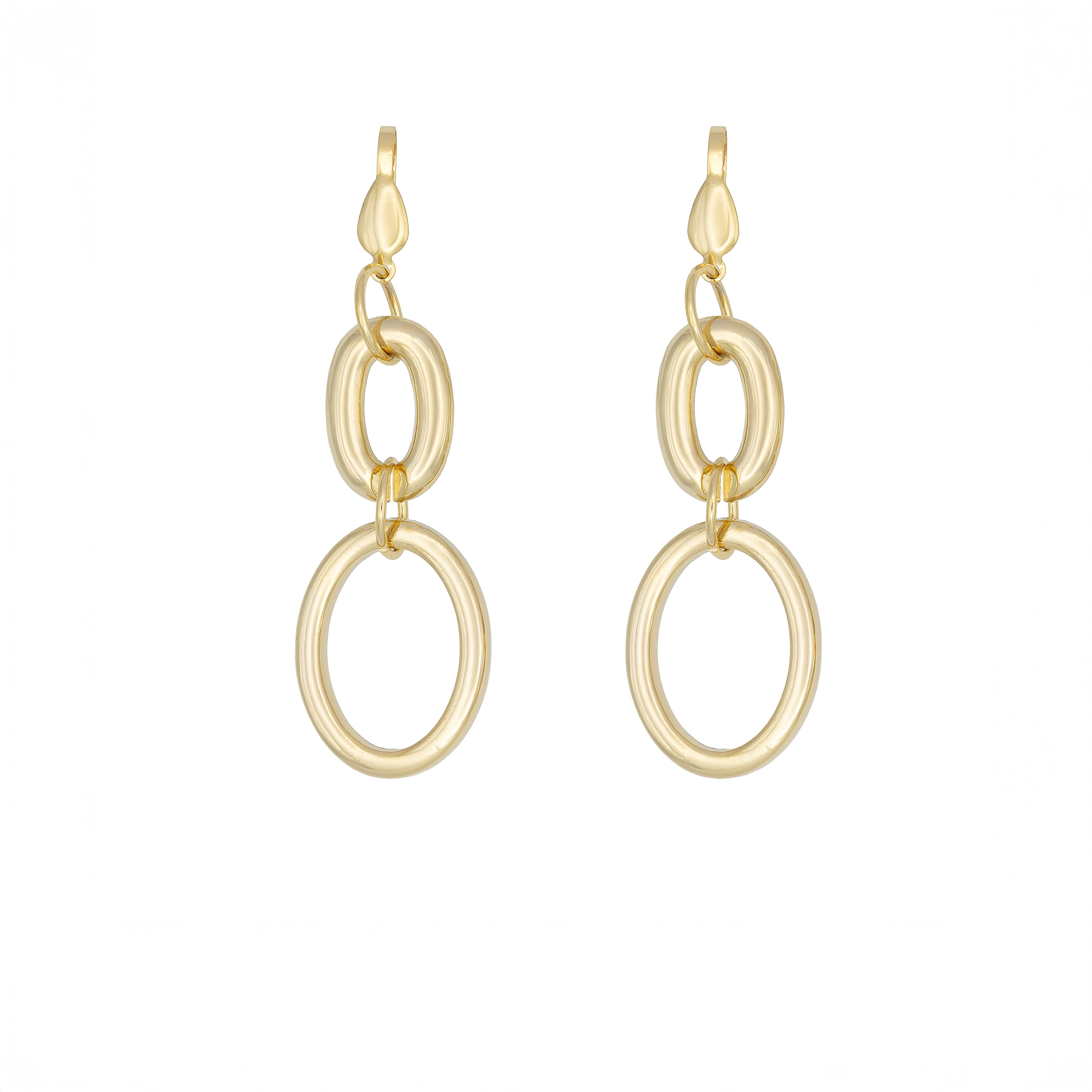Gold dangle earrings with interlocking design. Lightweight, sculptural, and hypoallergenic — modern chain-inspired elegance by Dramma®.


