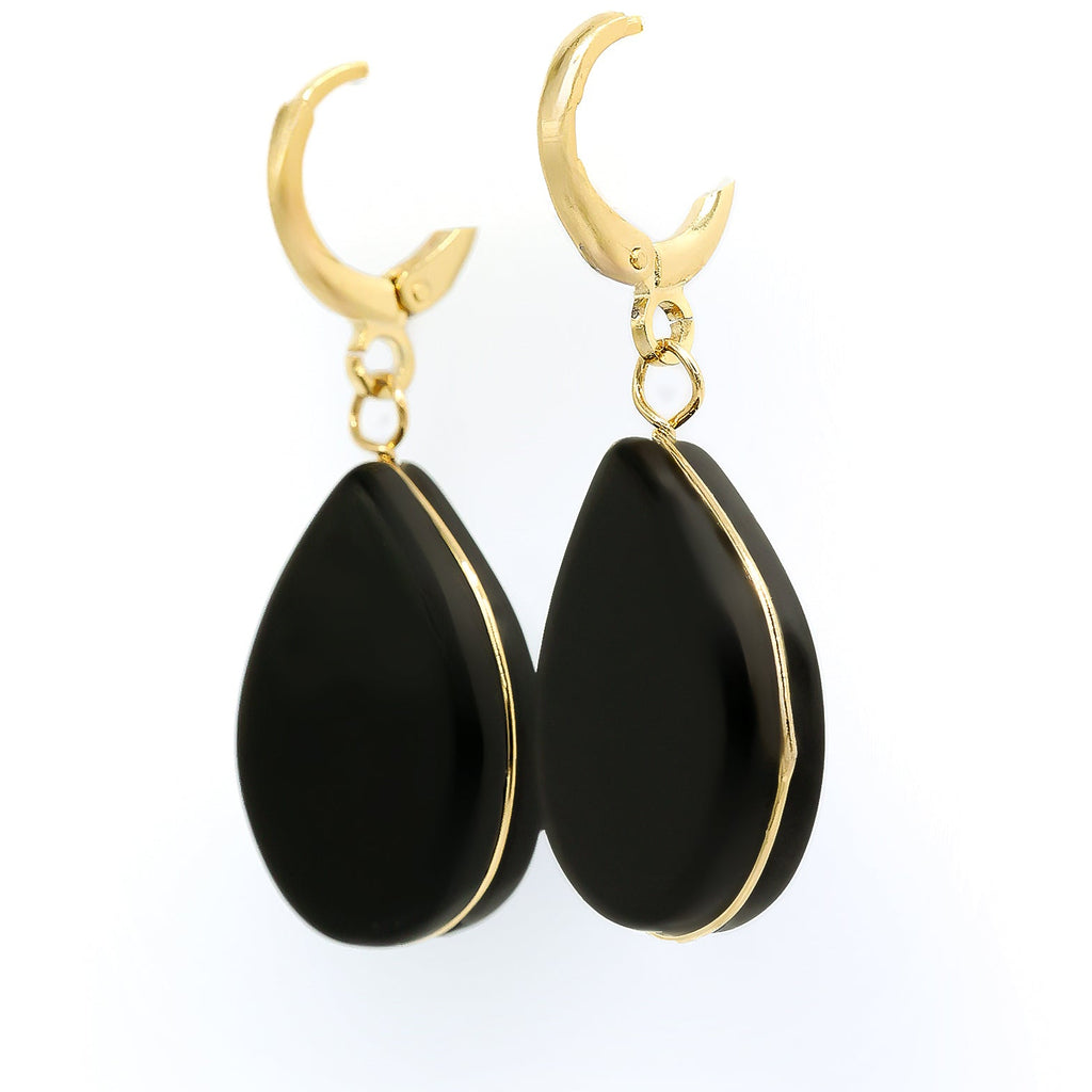 Black teardrop earrings with gold leverback clasp. Lightweight, hypoallergenic and handmade. A refined statement for everyday and evening wear by DrammaⓇ.
