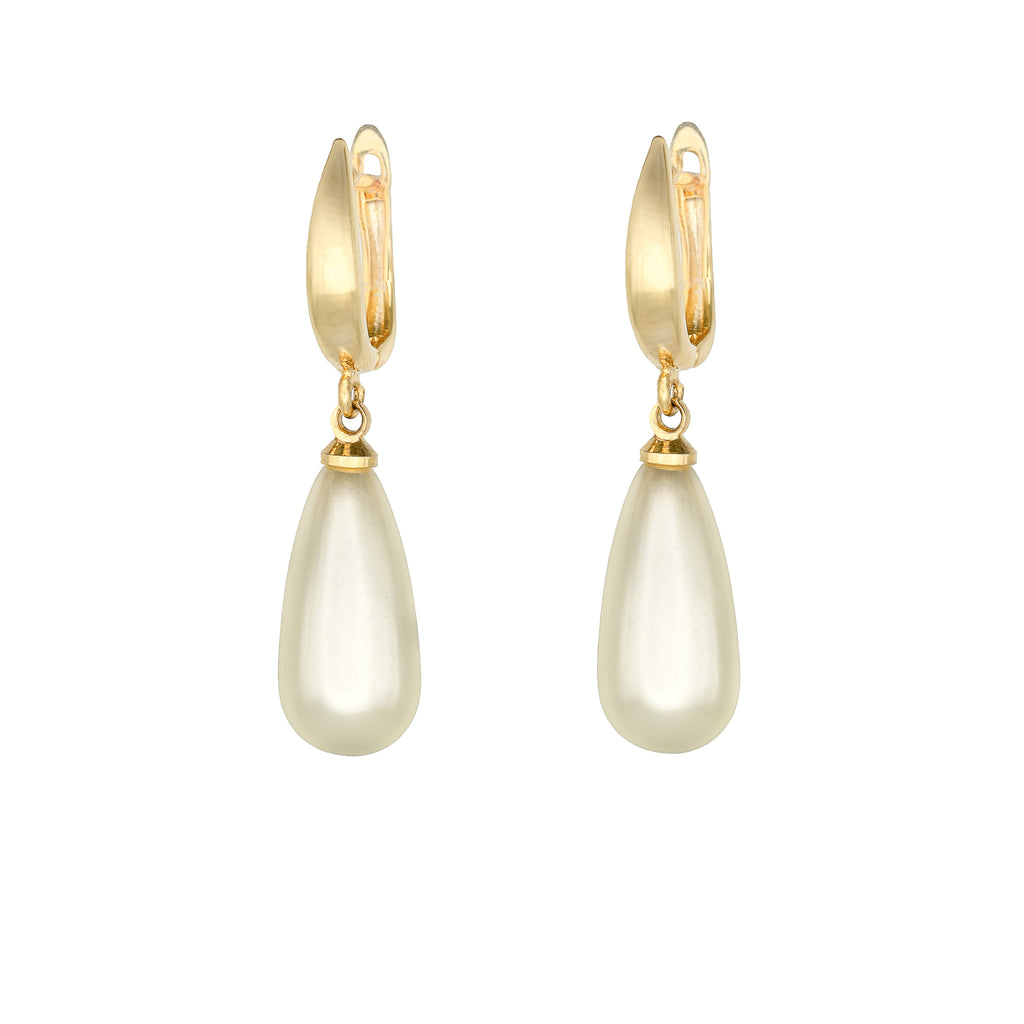  Elegant elongated pearl drop earrings with 18k gold-plated leverback. Lightweight, hypoallergenic, and timeless. A classic piece for sophisticated style by DrammaⓇ.
